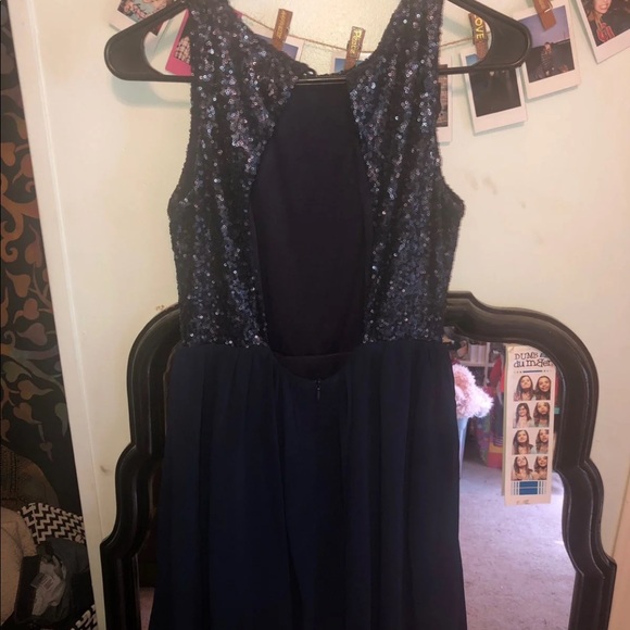 Blue sequins dress - Picture 4 of 6